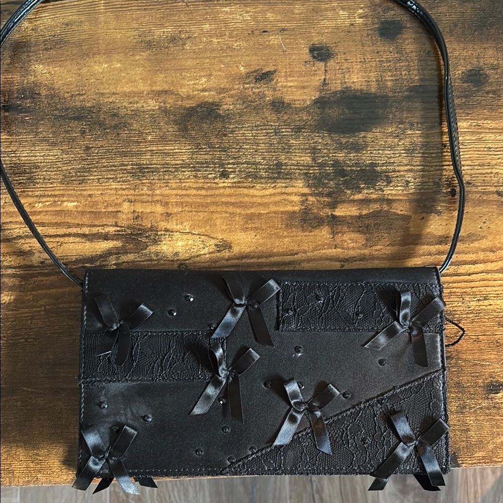 Elegant Black Bow-Embellished Women's Bag